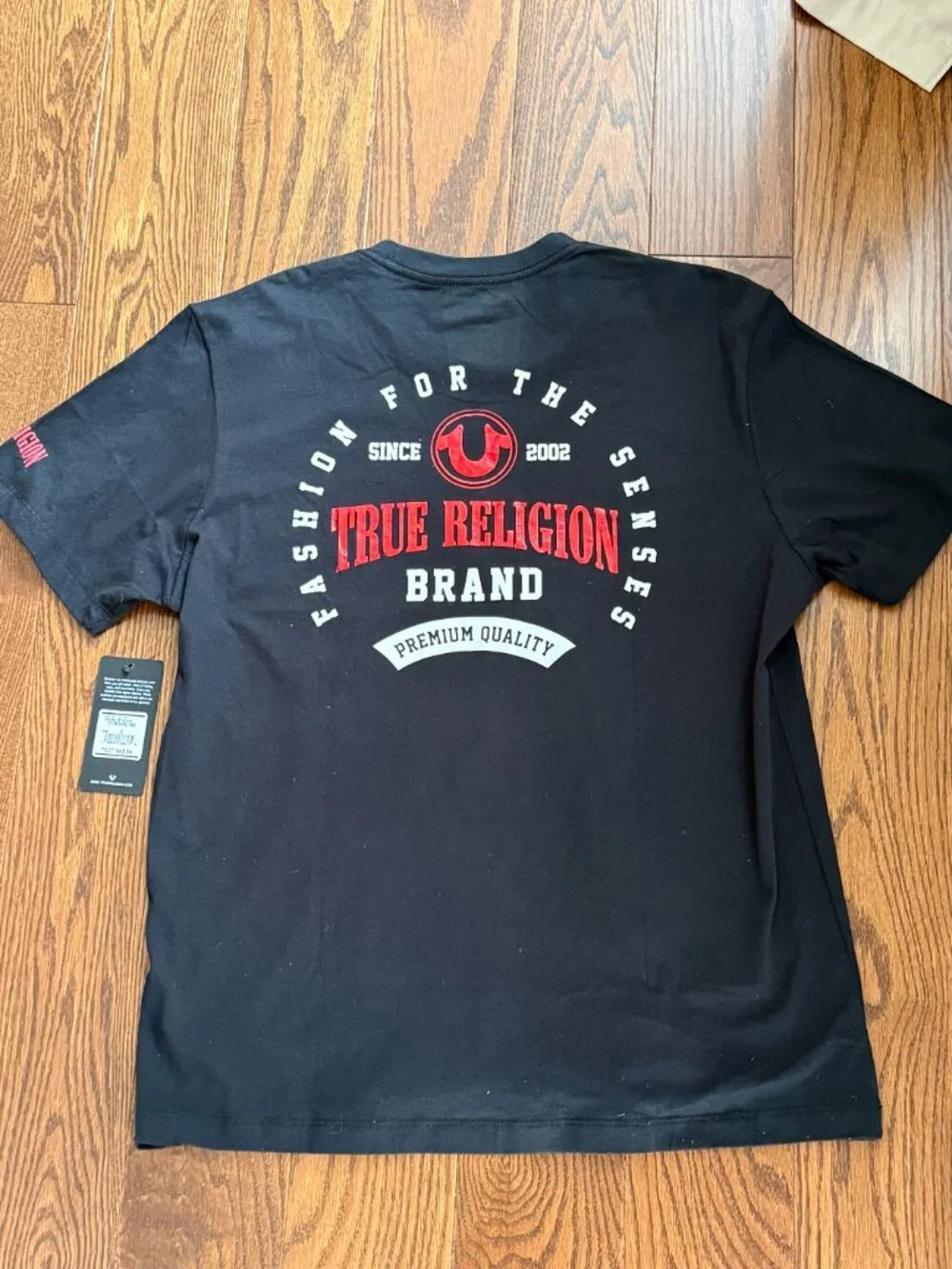 BRAND NEW WITH TAGS JET BLACK RED TRUE RELIGION T-SHIRT